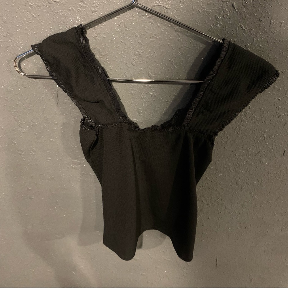 Women’s Demi Loon Crop Top - Picture 3 of 4